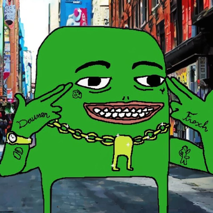 Daumenfrosch in street style with gold chain — hip-hop variation